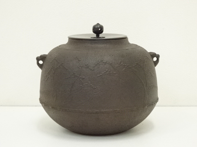  釜師岡行弘造　浜松地紋真形釜（共箱）